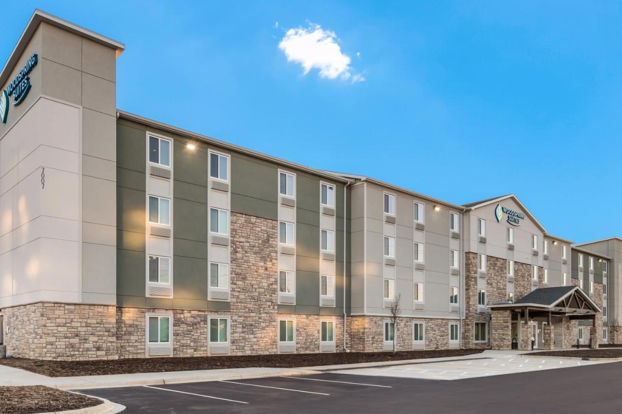 Woodspring Suites Charlotte - University Research Park Exterior foto